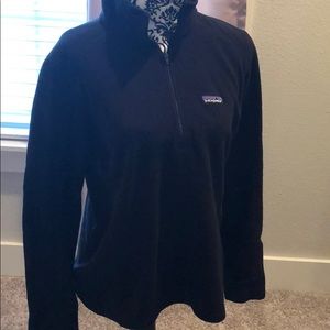 Patagonia pull over fleece gently used